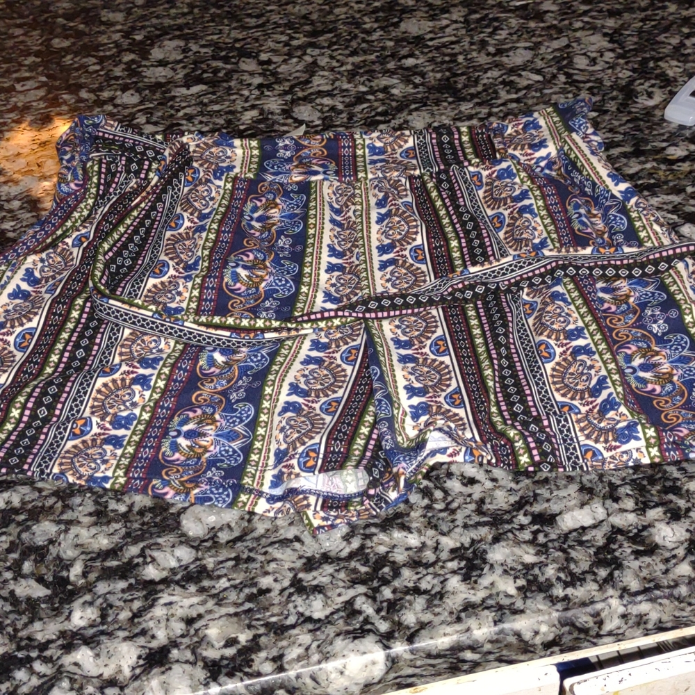 SHOSHO Dress Shorts Size L